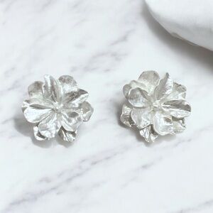 Elegant Silver Floral Earrings